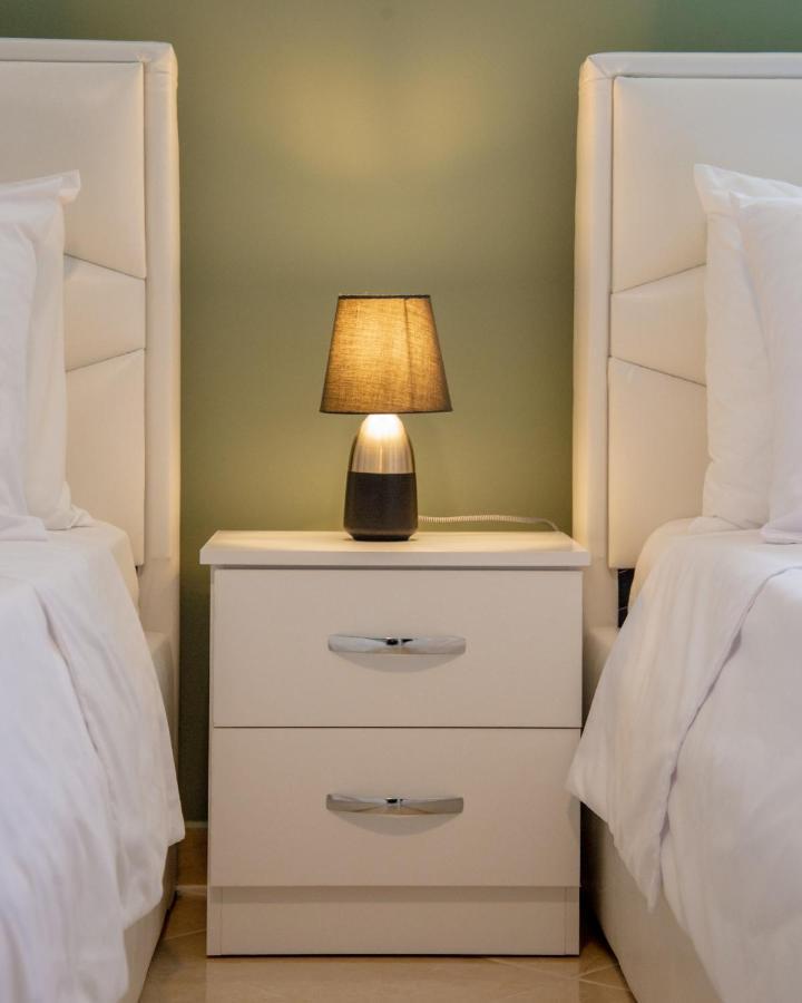 Ajilin Hotel Rooms Korce Luaran gambar
