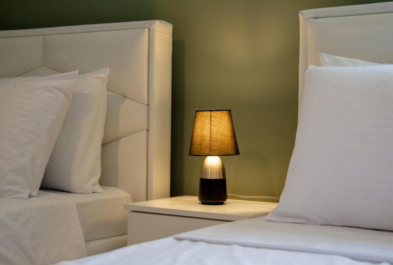 Ajilin Hotel Rooms Korce Luaran gambar