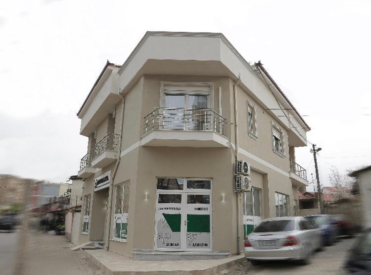 Ajilin Hotel Rooms Korce Luaran gambar