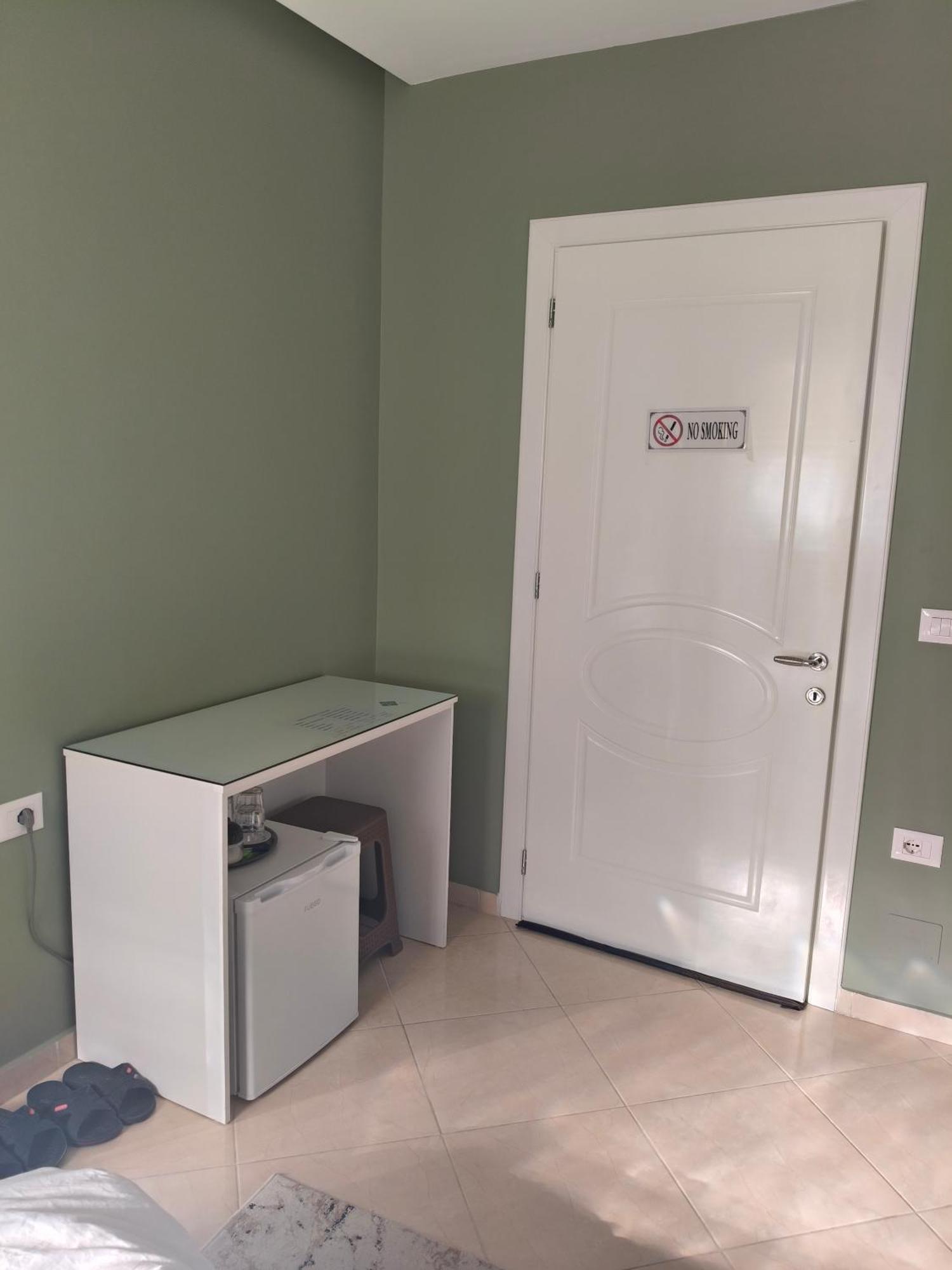 Ajilin Hotel Rooms Korce Bilik gambar
