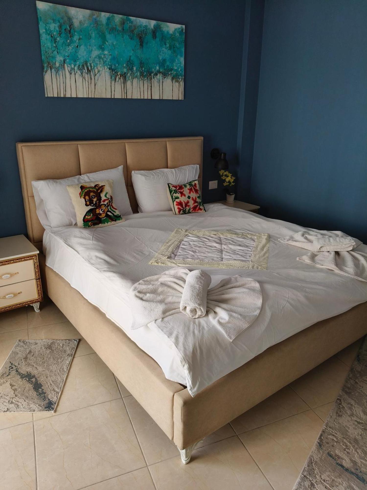 Ajilin Hotel Rooms Korce Bilik gambar